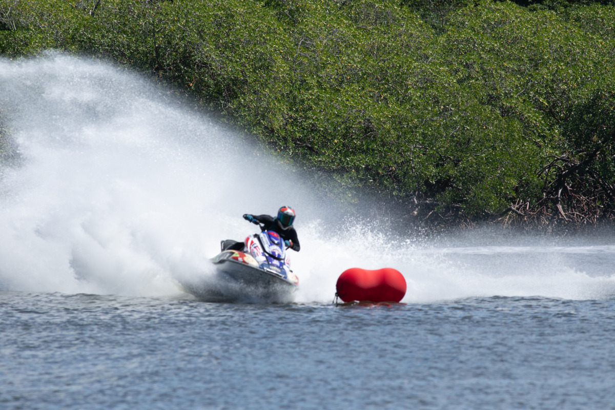 Christian Magarão domina abertura do Baiano de Jet Ski em Barra do Jacuípe