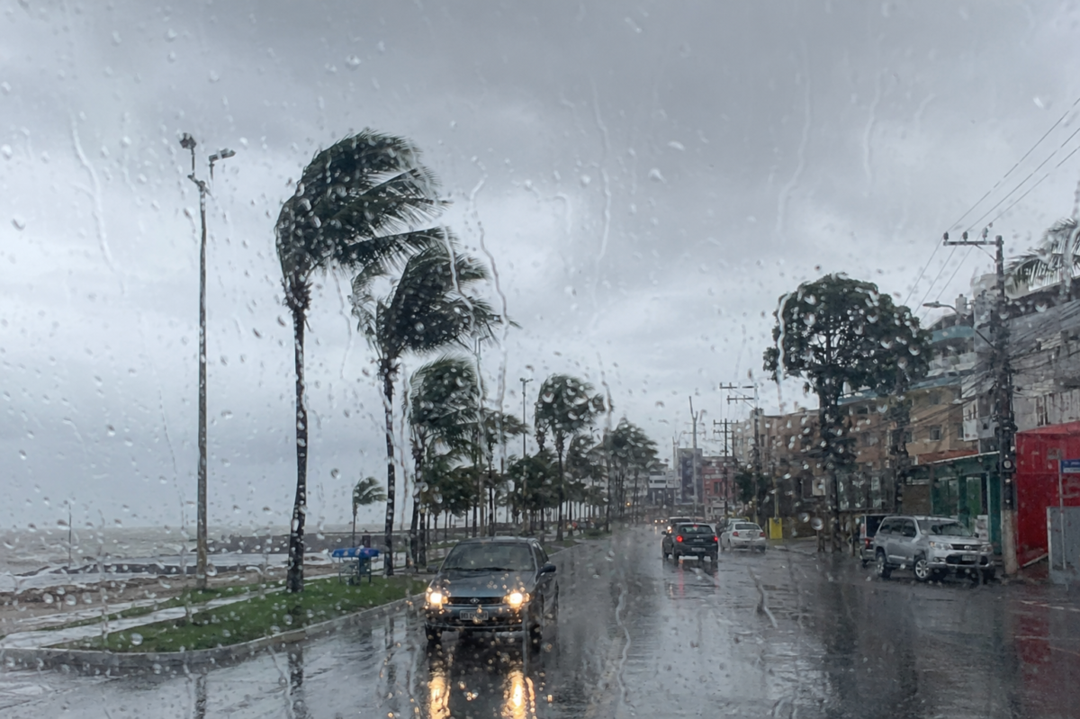 Inema alerta para chuva forte e ventos de até 70 km/h no Extremo Sul e Baixo Sul até quinta-feira (03)
